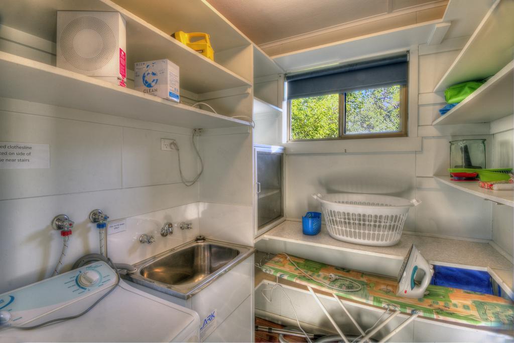 Cove Beach Apartment 2 Коулс-Бей Экстерьер фото